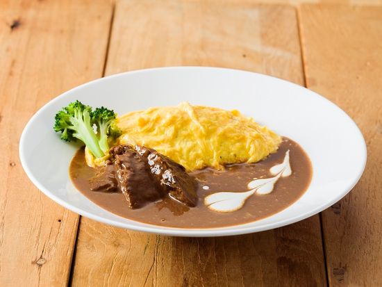 北海道産牛もも肉の煮込みオムライス