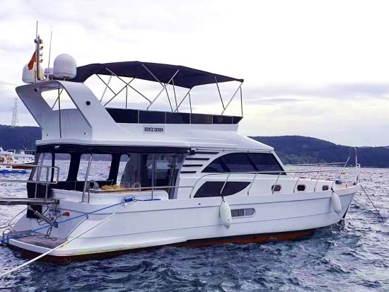 ボスポラス海峡ディナークルーズ　お食事＆エンターテイメントと共に楽しむ夜景クルーズ＜英語／選べる4プラン／送迎付＞*前日まで予約OK