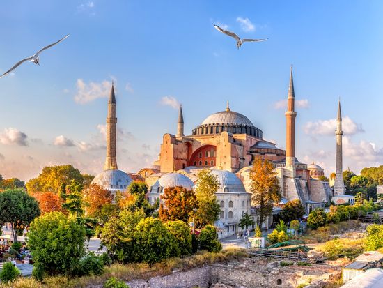 Turkey_Istanbul_Aya Sofya_shutterstock_1503106583