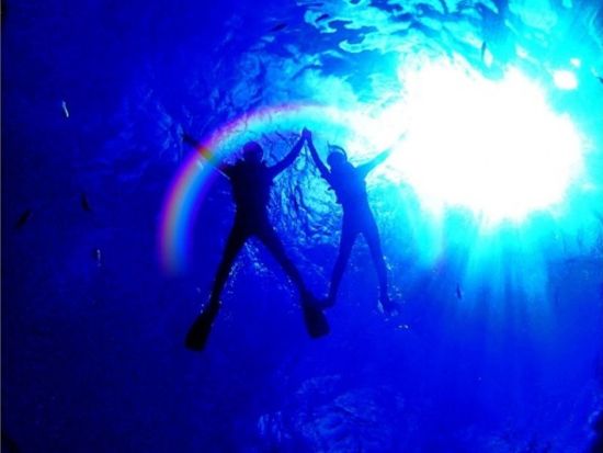 青の洞窟シュノーケル＆SUPクルージング 1組貸切！大人気スポットを効率よく楽しもう 嬉しい温水シャワーあり＜約3時間／恩納村＞by アンダゴ