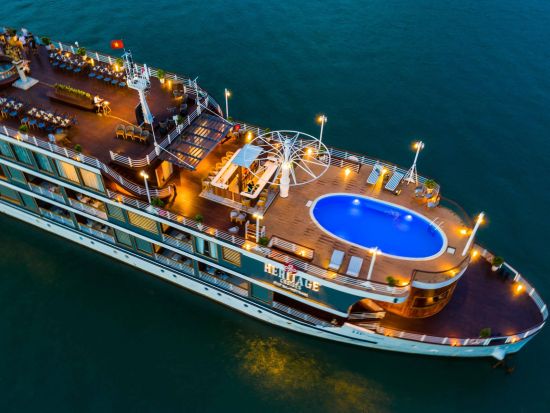 世界遺産ハロン湾＋ランハー湾1泊2日クルーズ「ヘリテージ号」　全室スイートルーム！ブティッククラスのプール付きクルーズ船