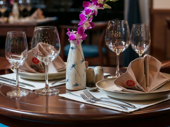 世界遺産ハロン湾＋ランハー湾1泊2日クルーズ「ヘリテージ号」　全室スイートルーム！ブティッククラスのプール付きクルーズ船