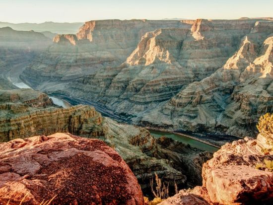 ヘリコプターで行く グランドキャニオン・ウエストリム観光ツアー＜昼食付き／英語ドライバーガイド＞