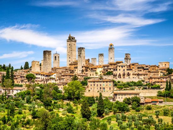 トスカーナ周遊日帰りツアー　世界遺産シエナ＆サン・ジミニャーノとモンテリッジョーニを訪問　ワイナリー見学・試飲付＜日本語アシスタント同行／フィレンツェ発＞