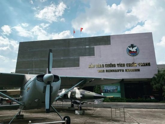 ホーチミン市内観光ナイトツアー　2階建てルーフトップ観光バスでホーチミン周遊 ！ホアトゥックの夕食付きプランあり＜日本語ガイド＞