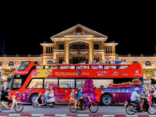 ホーチミン市内観光ナイトツアー　2階建てルーフトップ観光バスでホーチミン周遊 ！ホアトゥックの夕食付きプランあり＜日本語ガイド＞