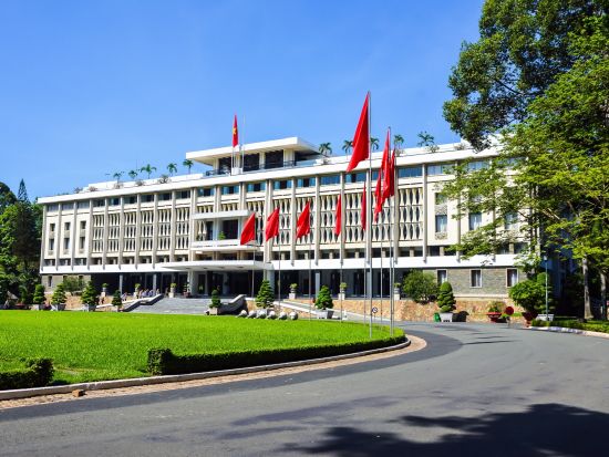 ホーチミン市内観光ナイトツアー　2階建てルーフトップ観光バスでホーチミン周遊 ！ホアトゥックの夕食付きプランあり＜日本語ガイド＞