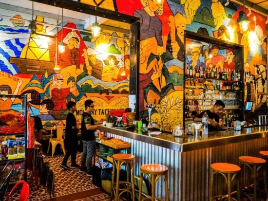 ホーチミン市内観光ナイトツアー　2階建て遊覧船でサイゴン川クルーズを楽しむ！プロパガンダ・ベトナミーズ・ビストロでの夕食付きプランあり＜日本語ガイド＞