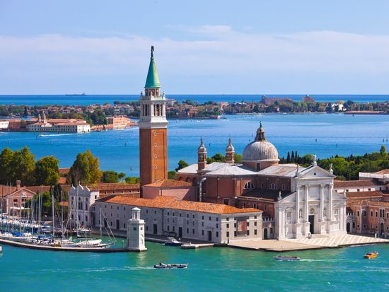 San_Giorgio_Maggiore_church_shutterstock_167808005