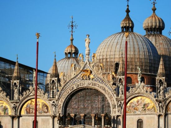 【プライベートツアー】ベネチア王道観光＆ゴンドラ遊覧 シーフードの食事付きプランあり＜日本語公認ガイド／午前または午後／ベネチア発＞by Mybus