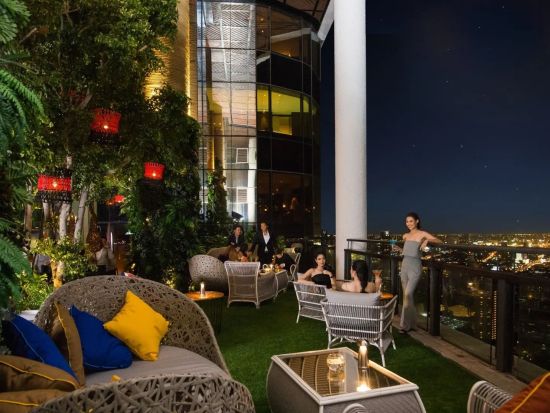 サフロン「Saffron」食事券＆事前予約サービス　バンヤンツリー52階のレストランでタイ料理5コースディナー ＜MRTルンピニ駅またはBTSサラデーン駅＞