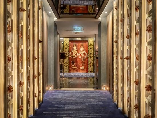 サフロン「Saffron」食事券＆事前予約サービス　バンヤンツリー52階のレストランでタイ料理5コースディナー ＜MRTルンピニ駅またはBTSサラデーン駅＞