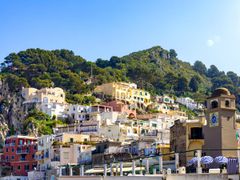 Capri_Piazza Umberto_shutterstock_1180045645