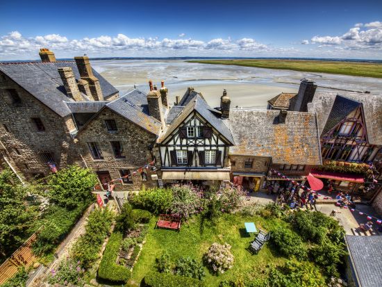 列車で行く！世界遺産モンサンミッシェル日帰りツアー　直通列車＆連絡バスで簡単アクセス　修道院入場チケット付き＜月～日／パリ発＞