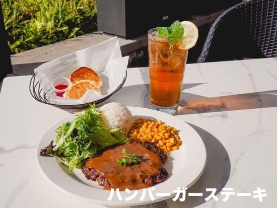 リリハ・ベーカリー　食事券＆事前予約　人気の老舗ベーカリー＆レストランでアメリカンスタイルのランチプラン＜昼食／ワイキキ店・アラモアナ店＞