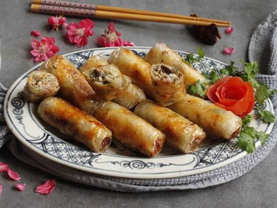 ハノイフォトジェニックツアー　トレインストリート＆東河門＆ロンビエン橋　クアンフーカウ村立寄り&The East Tonkinディナープランあり＜日本語ガイド＞