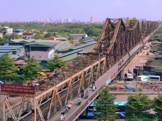 ハノイフォトジェニックツアー　トレインストリート＆東河門＆ロンビエン橋　クアンフーカウ村立寄り&The East Tonkinディナープランあり＜日本語ガイド＞