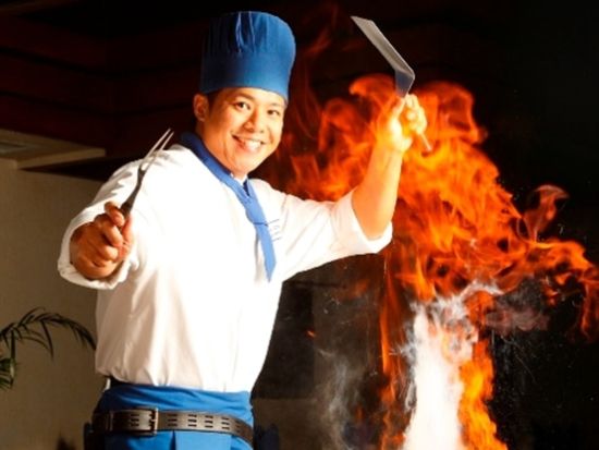 田中オブ東京　食事券＆事前予約　ライブ感あふれるパフォーマンスも必見！目の前で焼き上げる絶品鉄板焼き＜夕食／セントラル店・イースト店・ウェスト店＞