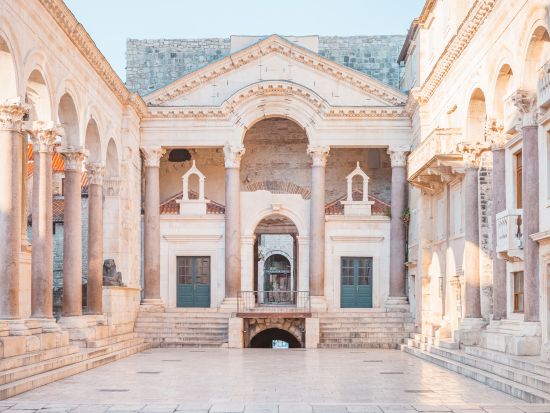 スプリット市内 半日観光 ウォーキングツアー＜英語／スプリット発＞