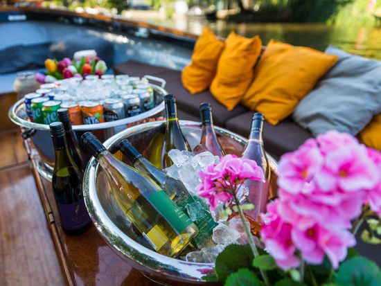 アルコール＆スナック付き！アムステルダム運河クルーズ＜1時間半／英語／アムステルダム発＞の写真5