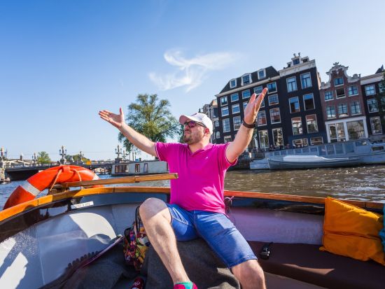 アルコール＆スナック付き！アムステルダム運河クルーズ＜1時間半／英語／アムステルダム発＞