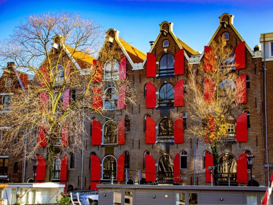 アルコール＆スナック付き！アムステルダム運河クルーズ＜1時間半／英語／アムステルダム発＞