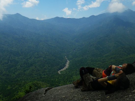 白谷雲水峡トレッキングツアー 太鼓岩まで巡る 屋久島公認ガイドきまたガイドがご案内 <宮之浦～安房エリア送迎可能／1名参加可能＞ by 屋久島らんぶりん