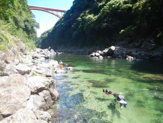 安房川リバーカヤック＆白谷雲水峡トレッキング 屋久島公認ガイドきまたガイドがご案内 <宮之浦～安房～尾之間エリア送迎可能／1名参加可能＞ by 屋久島らんぶりん