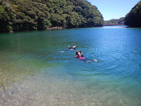 安房川リバーカヤック 屋久島公認ガイドきまたガイドがご案内 <宮之浦～安房～尾之間エリア送迎可能／1名参加可能／3時間＞by屋久島らんぶりん