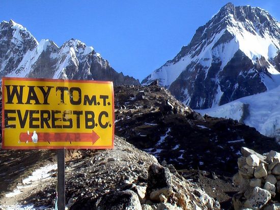 everest-banner