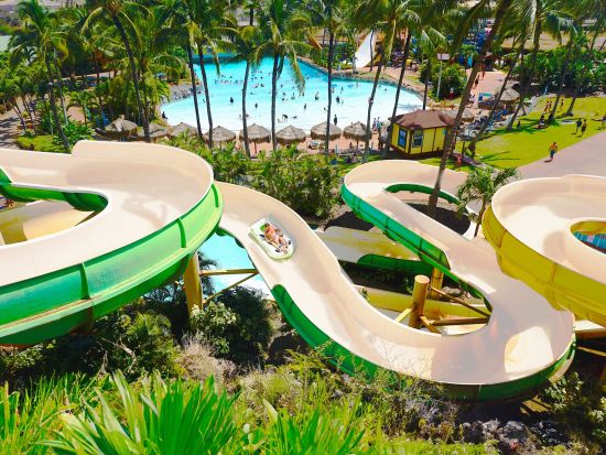 ウェット アンド ワイルド ハワイ　絶叫ウォータースライダーなど25種類以上のアトラクションが揃うウォーターパーク　ランチやドリンク付きパッケージプランあり