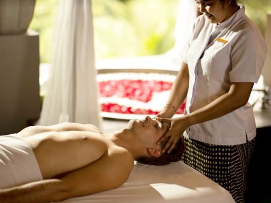 MUR-5.6.6.-Head-massage-2