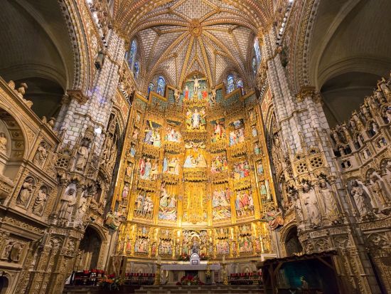 世界遺産トレド 半日観光ツアー　日本語ガイドと高速鉄道で行く！旧市街散策＋トレド大聖堂入場＋サント・トメ教会入場＜貸切／午前／マドリード発＞