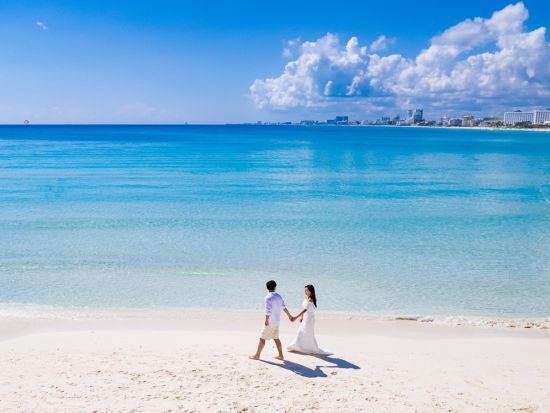 カリブ海 ビーチフォト☆日本人カメラマンによる撮影！素敵な旅の思い出を形に＜約30分間／カンクン発＞