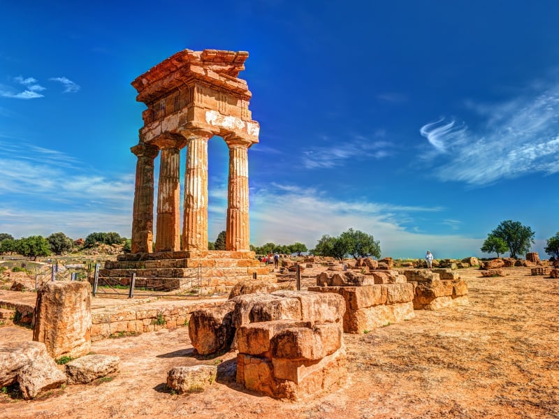 Italy_Sicily_Agrigento_Ruins_Temple_shutterstock_530271778