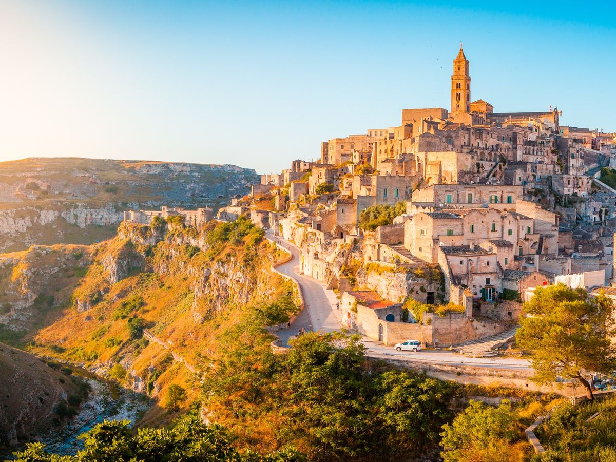 マテーラの洞窟住居と岩窟教会公園 | イタリア 旅行の観光