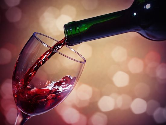 Generic_Wine-Bottle_shutterstock_101475526