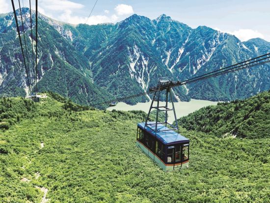立山黒部アルペンルート通り抜けツアー  総延長37.2km6つの乗り物で通り抜ける絶景山岳ルート 雲上に広がる大自然を満喫＜弁当付／金沢＞