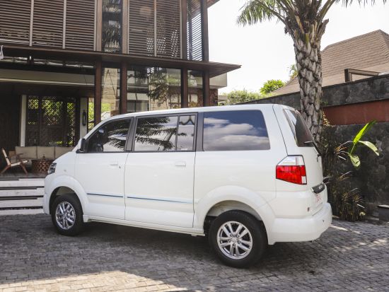 【空港送迎】デンパサール国際空港 ⇔ バリ島内　コストを抑えたい方におすすめ ＜貸切／最大3名／現地語ドライバー＞