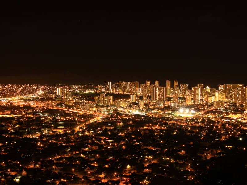 Hawaii_Oahu_Tantalus night view_pixta_2011342_M