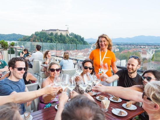 スロベニアの食文化を体験！リュブリャナ観光&グルメウォーキングツアー＜リュブリャナ発／英語＞