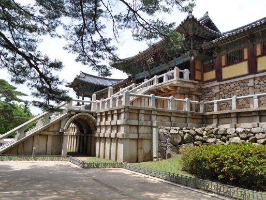 午後発！世界遺産「仏国寺」と千年古都のロマンチックな夜景観賞の慶州満喫ツアー＜日本語ガイド／夕食付＞