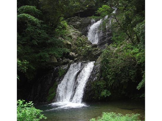 アランガチの滝