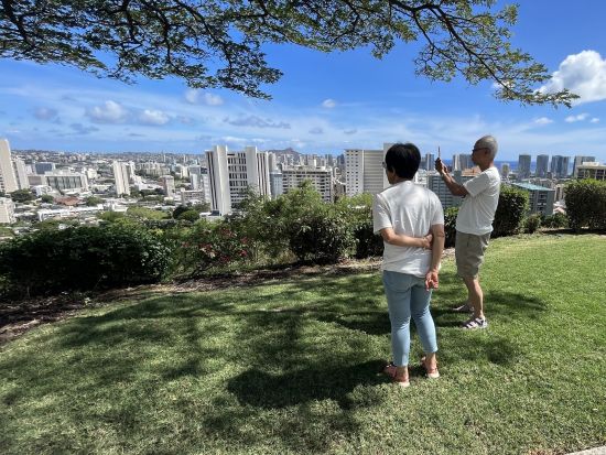 バン貸切チャーター　あなただけのオーダーメイドツアー！ハワイ在住人気Youtuberガイド指名や空港お迎えプランあり＜1～7名／4～9時間／日本語ガイド＞