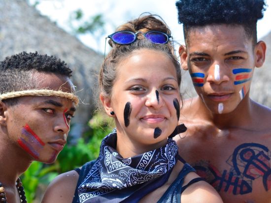 デューンバギー体験！泥水や砂利道を爽快にドライブ＋ドミニカの歴史や文化に触れる＜英語ガイド／プンタカナ市内発着＞