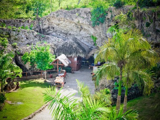 デューンバギー体験！泥水や砂利道を爽快にドライブ＋ドミニカの歴史や文化に触れる＜英語ガイド／プンタカナ市内発着＞