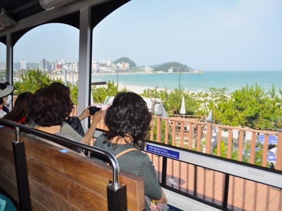 釜山フォトジェニック観光ツアー　海雲台エリアの人気スポット巡り！スカイカプセル乗車＆ヘリダンキルでのコーヒー1杯付き ＜午前／日本語ガイド／釜山港送迎可＞