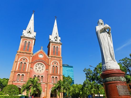 Vietnam_Ho Chi Minh_Notre Dame Cathedral_shutterstock_380972002