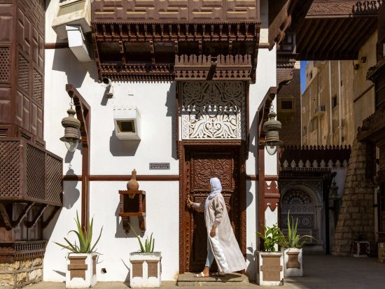 ジェッダ1日市内観光！世界遺産アル・バラド歴史地区＋コーニッシュ地区＋フローティングモスクほか＜混載／英語／ホテル送迎付き／ジェッダ発＞