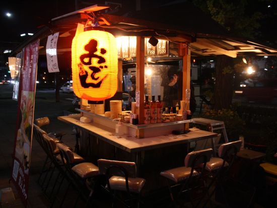 【貸切／最大12名様まで一律料金】初めての博多屋台体験ツアー 博多で人気の蒸し物屋台「HEROs屋台 蒸上」嬉しい飲み放題付＜90分／天神＞